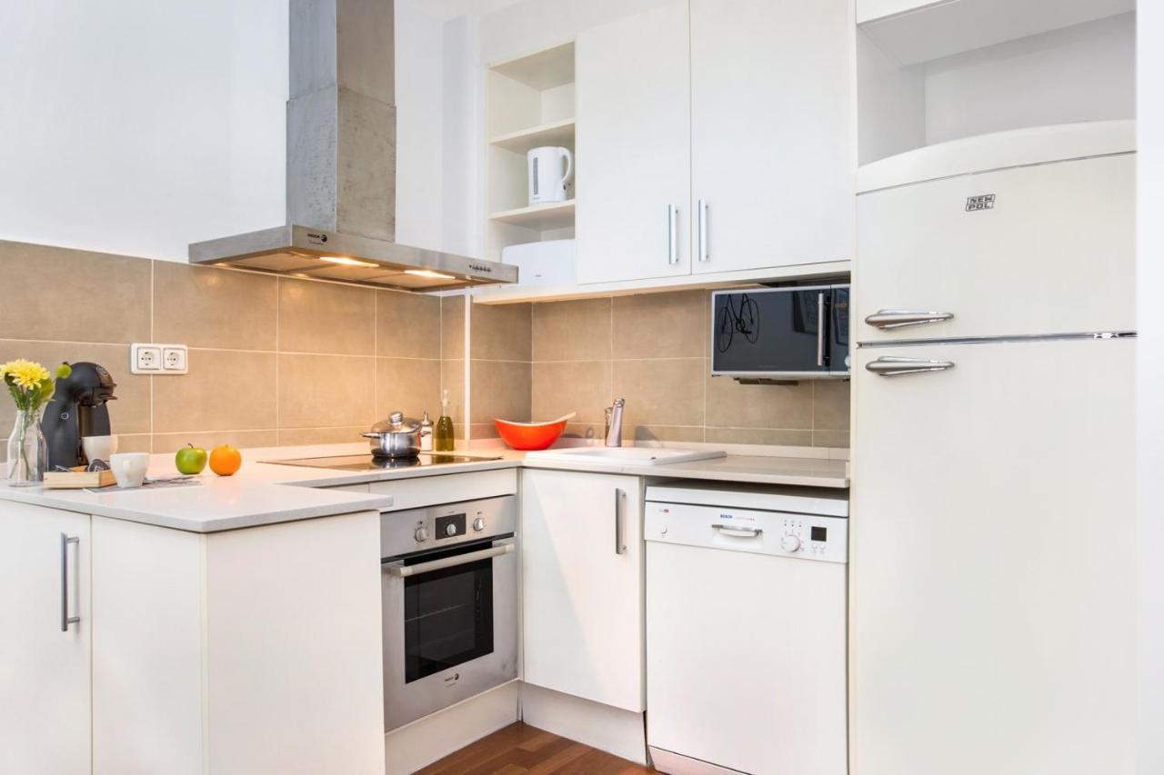 Stay U-Nique Apartments Balmes Barcellona Esterno foto